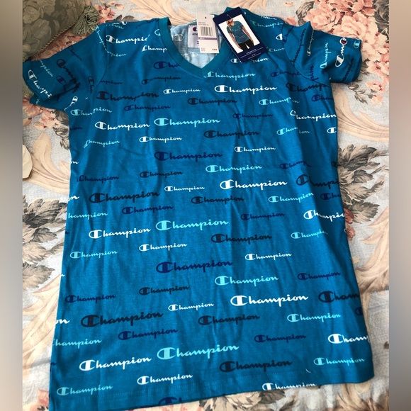 Champion tshirt - Picture 1 of 2